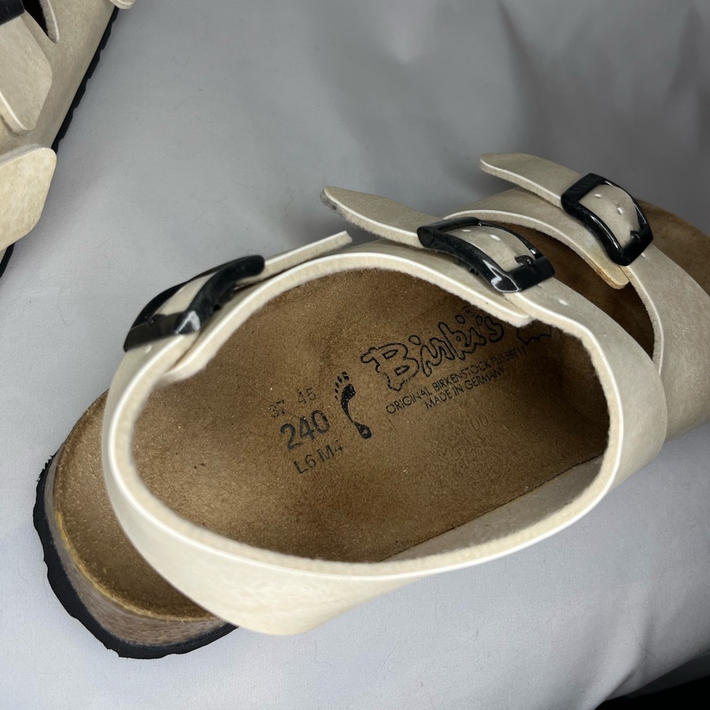 Birkenstock Cream Sandals Women’s Size 6 - Picture 6 of 8